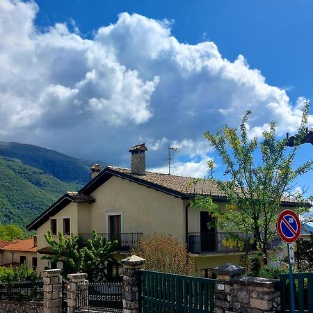 A Due Passi Dai Lupi Vila Civitella Alfedena Exterior foto