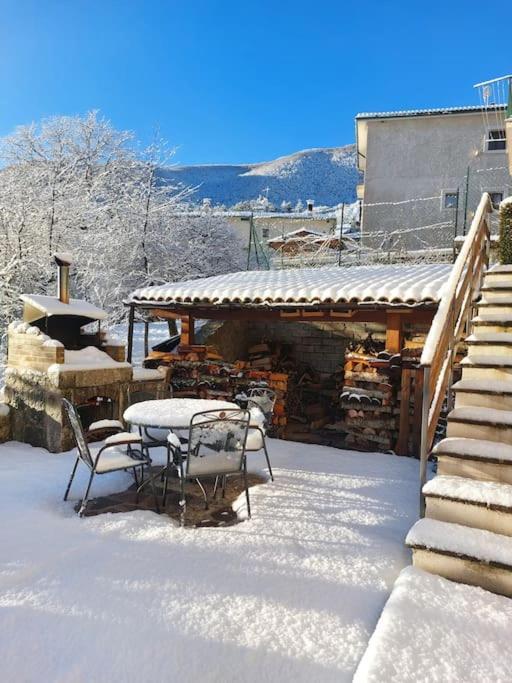 A Due Passi Dai Lupi Vila Civitella Alfedena Exterior foto