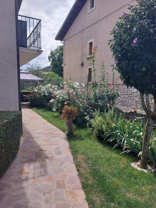 A Due Passi Dai Lupi Vila Civitella Alfedena Exterior foto