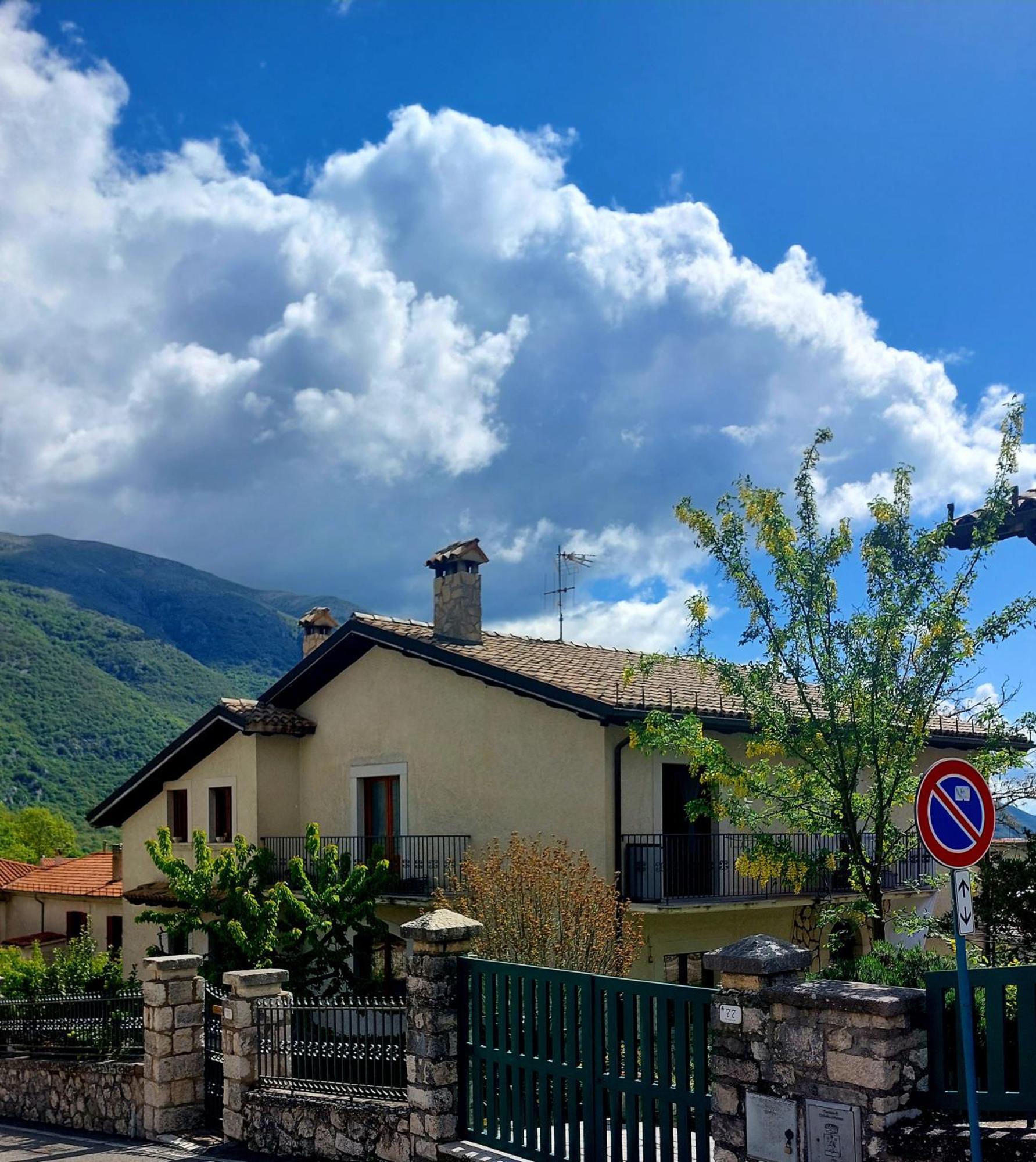 A Due Passi Dai Lupi Vila Civitella Alfedena Exterior foto